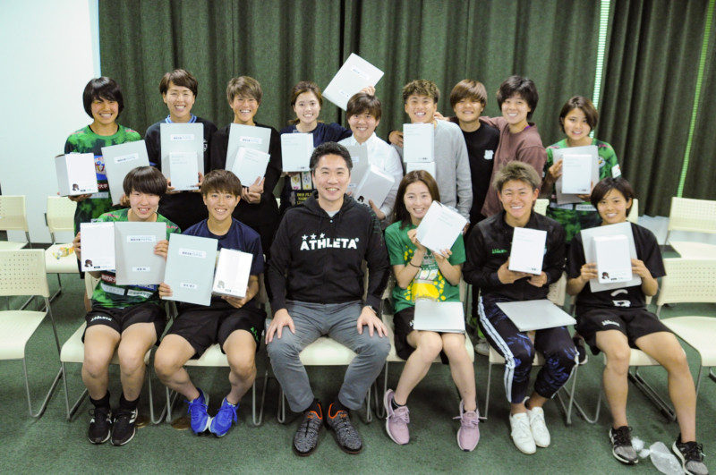 日本代表選手を含む女子サッカーチームに睡眠改善プログラムを提供